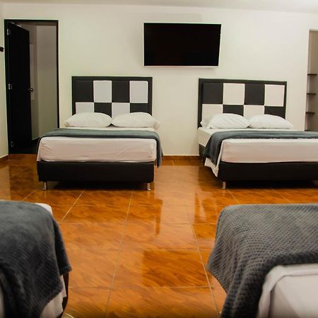 Casa Hotel Los Arboles Bello Eksteriør billede